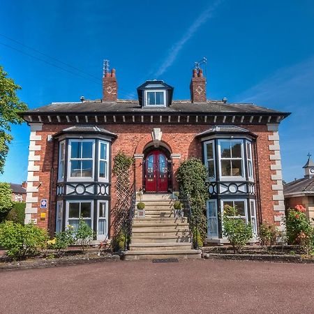 Brooklands Lodge Sale Exterior photo