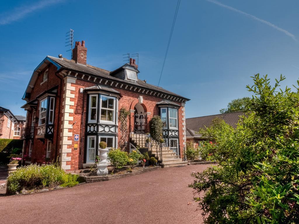 Brooklands Lodge Sale Exterior photo