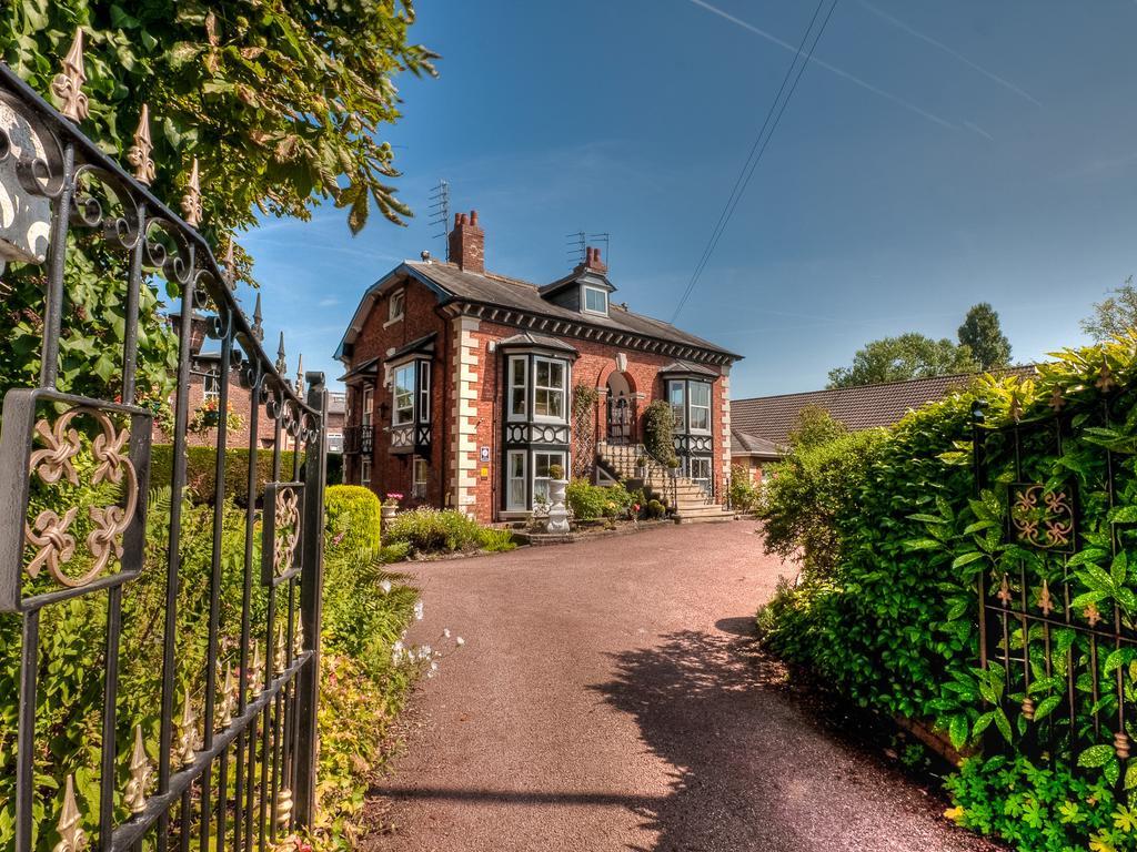 Brooklands Lodge Sale Exterior photo