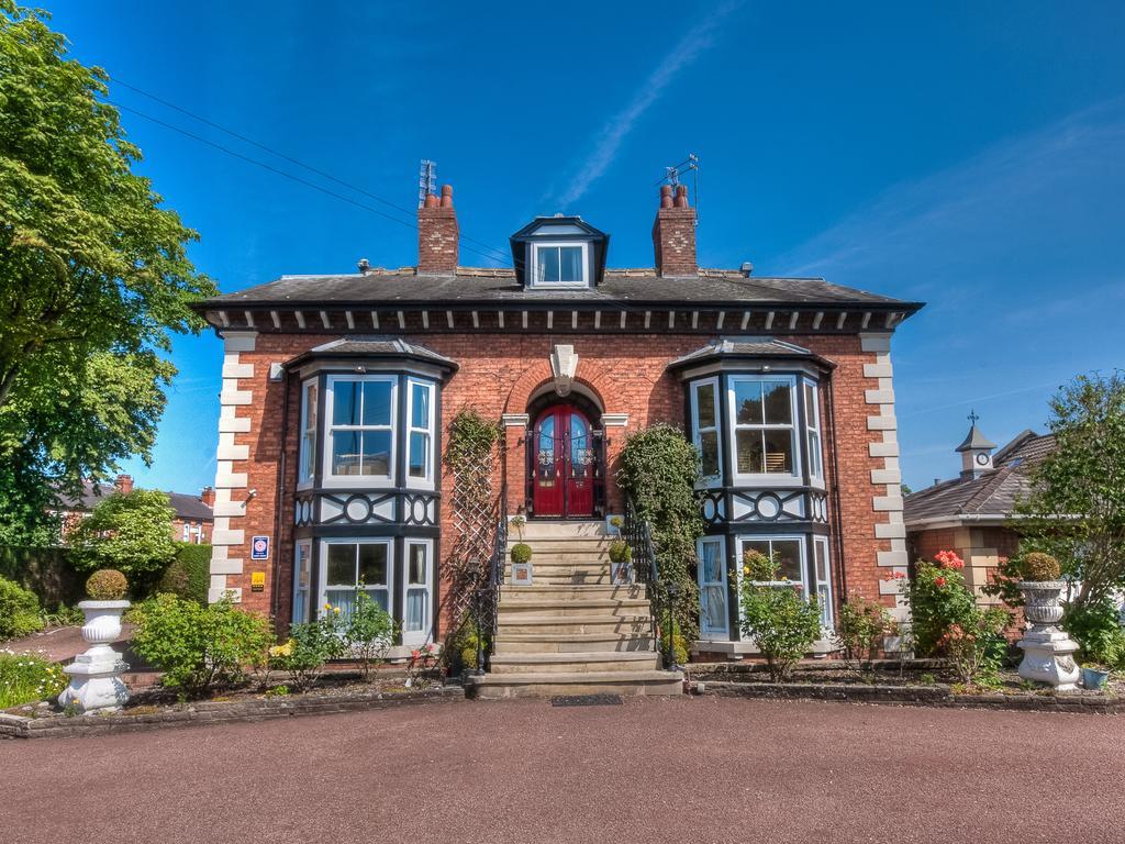 Brooklands Lodge Sale Exterior photo